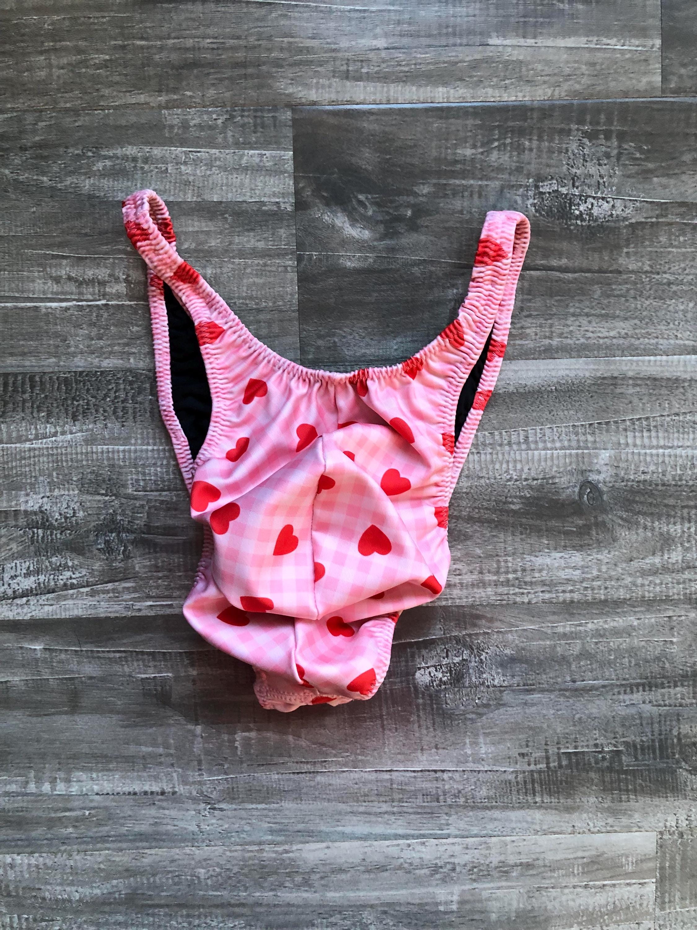 Custom Men's Bodybuilding Competition Trunks - Valentine Hearts