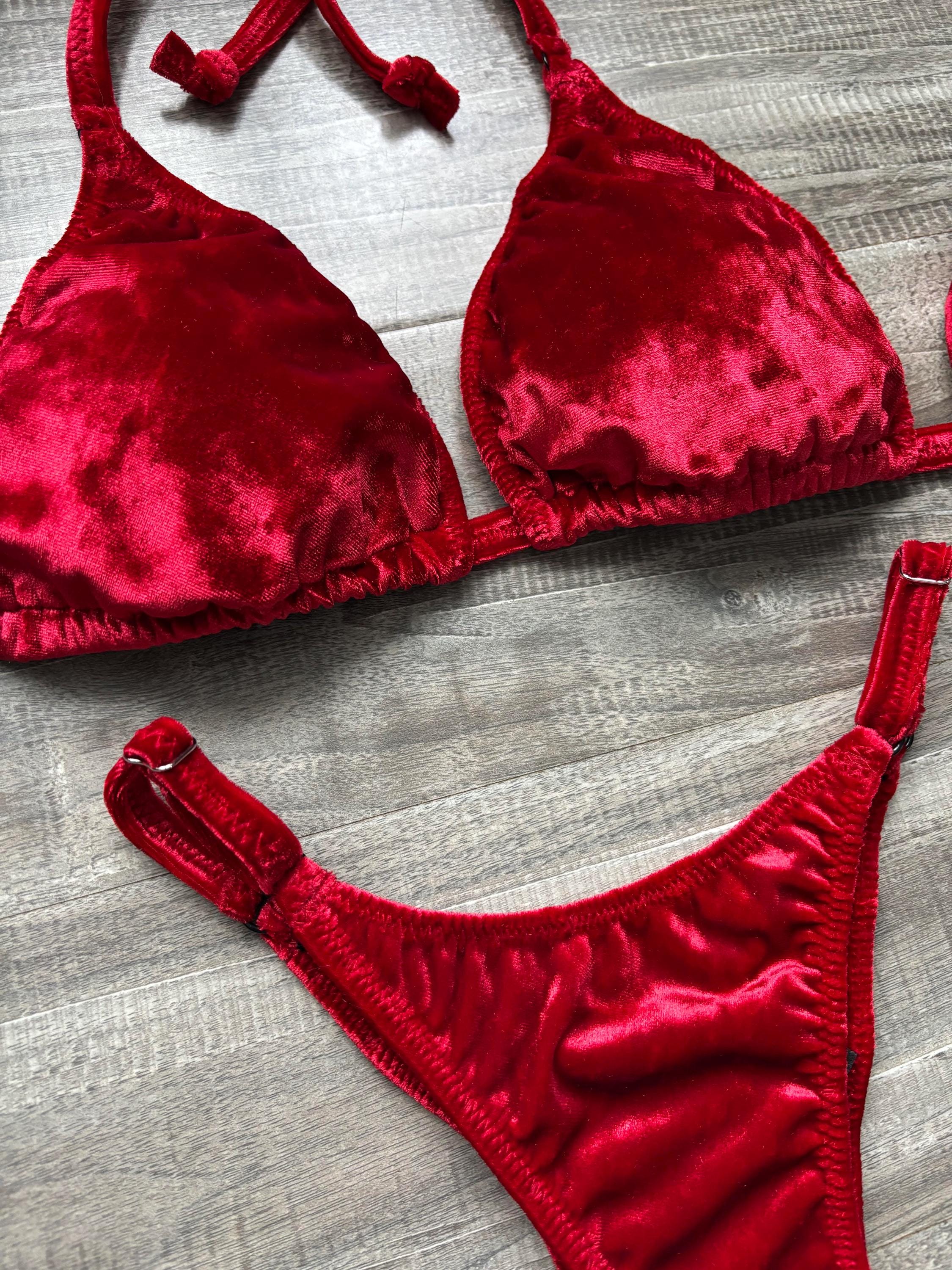 Practice Posing Suit - Red Velvet