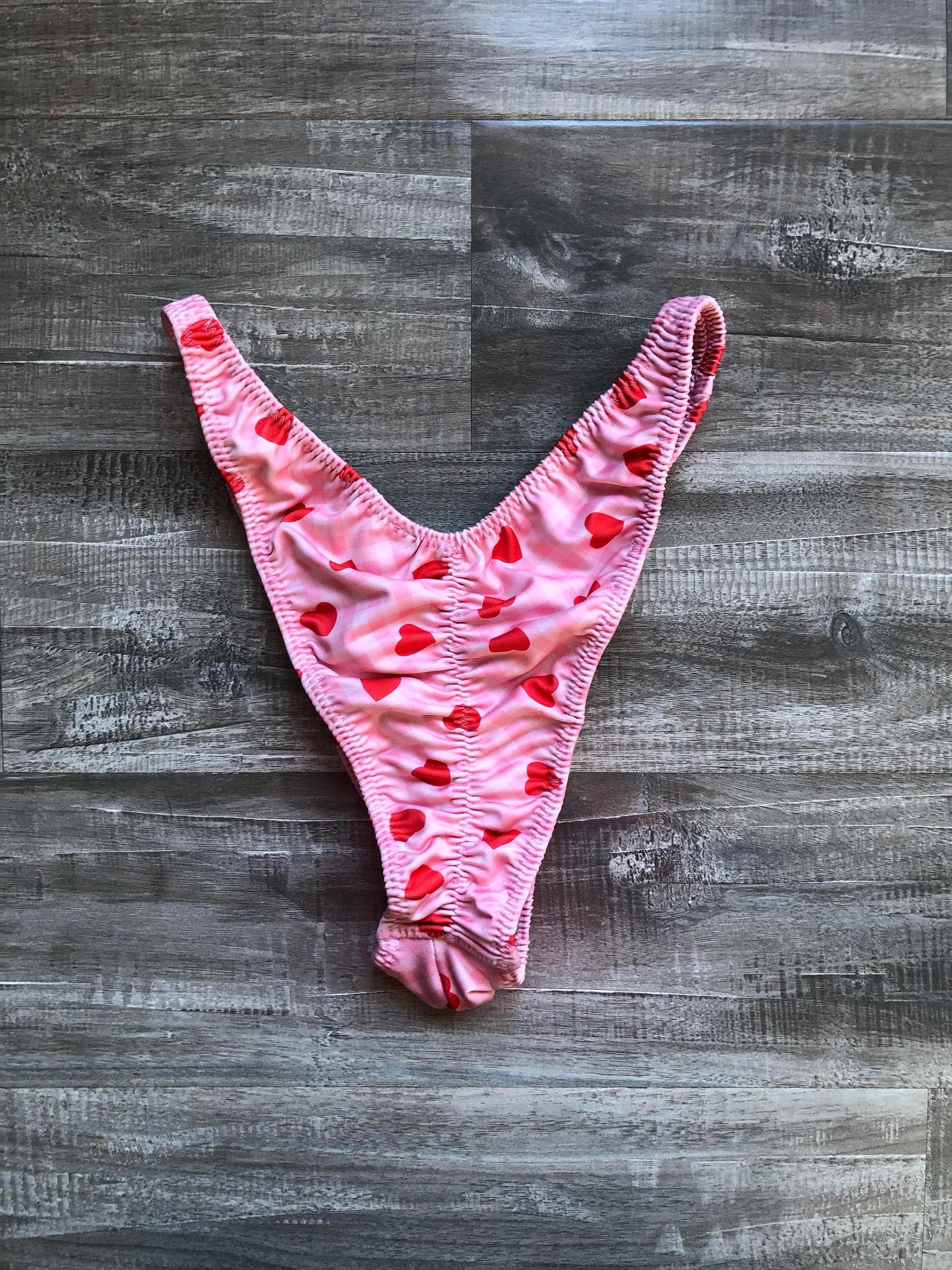 Custom Men's Bodybuilding Competition Trunks - Valentine Hearts