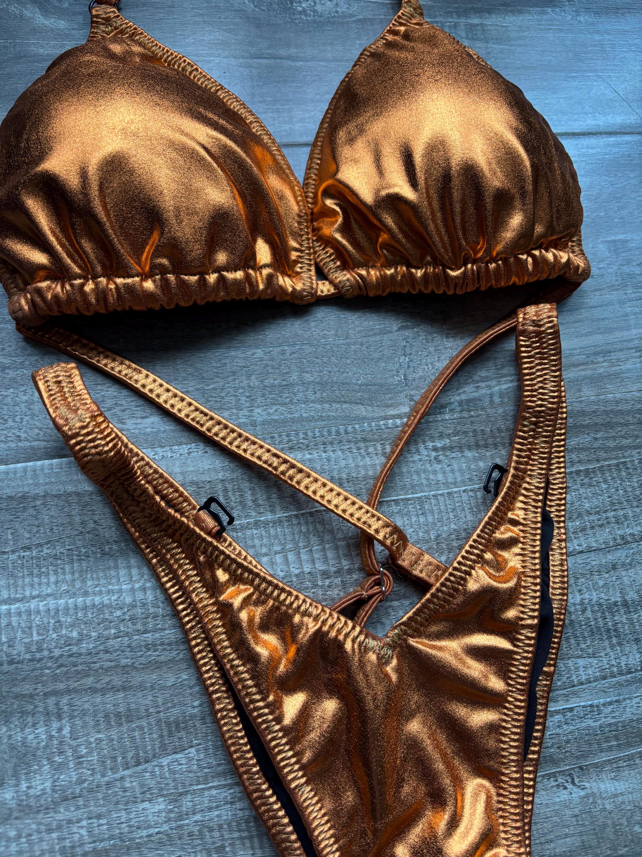 Practice Posing Suit - Slick Gold