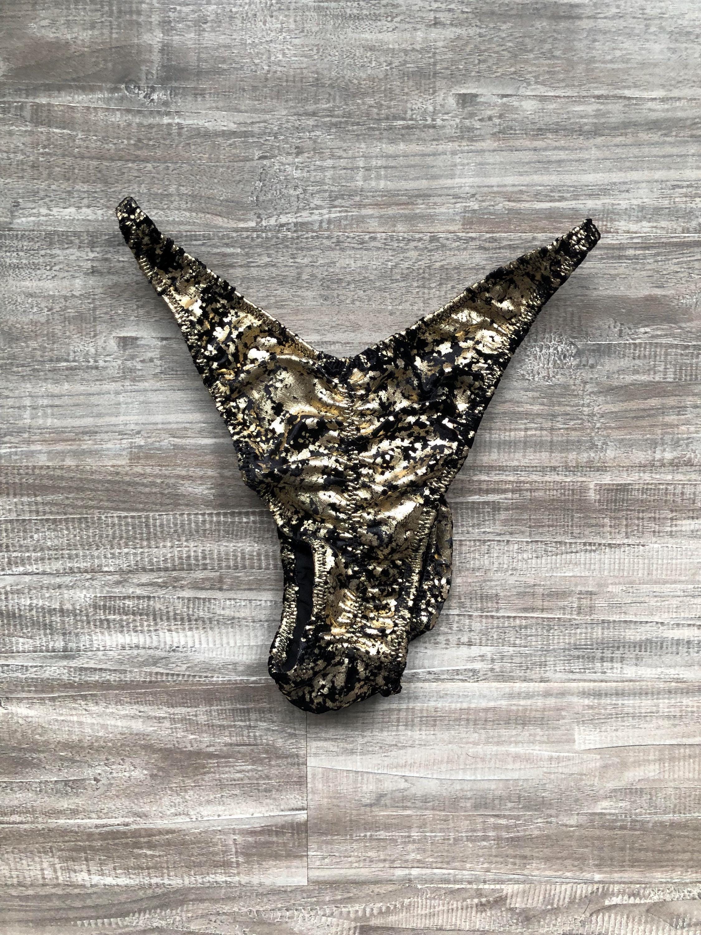 Custom Men's Bodybuilding Competition Trunks - Gold Black Distressed Velvet
