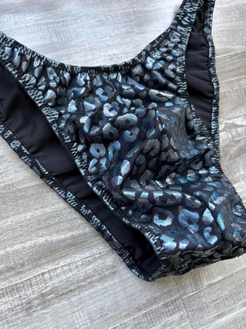 Custom Men's Bodybuilding Competition Trunks - Black Cheetah Metallic Print