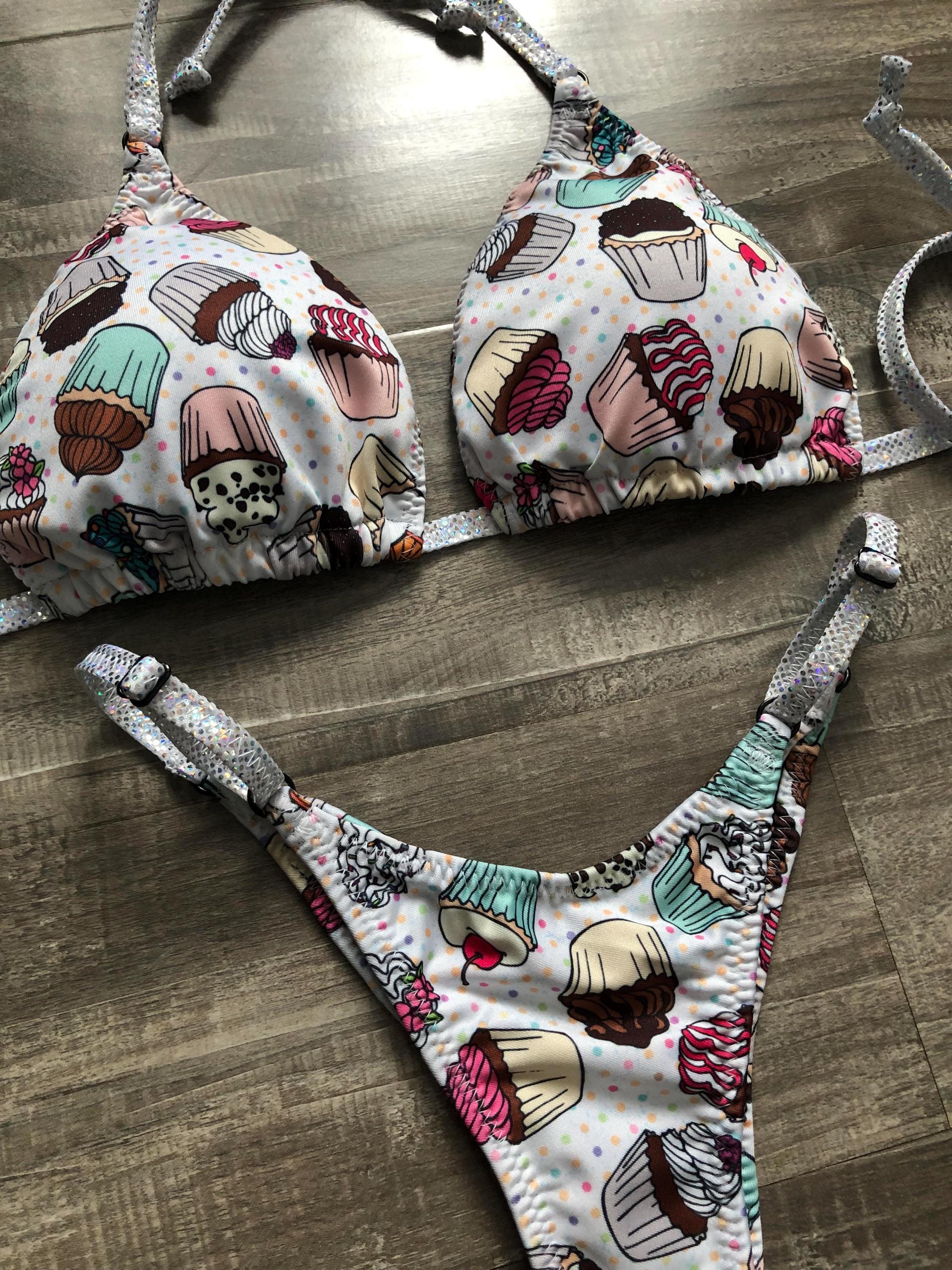 Practice Posing Suit - Cupcakes